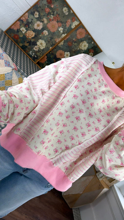Comfort in Florals Crewneck, Lt. Pink